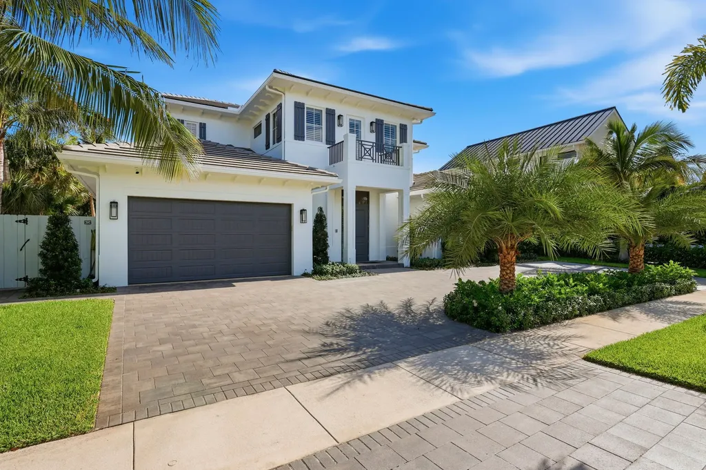 464 NE 8th Street, Boca Raton, FL 33432